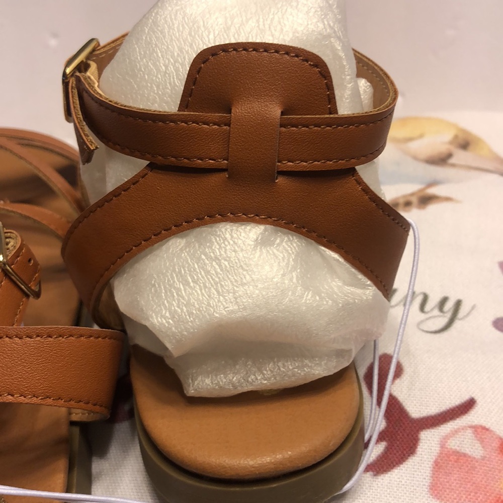 sandals NEW REPORT 8.5 or 7.5 Fran Sandals unused NWOT adjustable strap - Picture 8 of 8